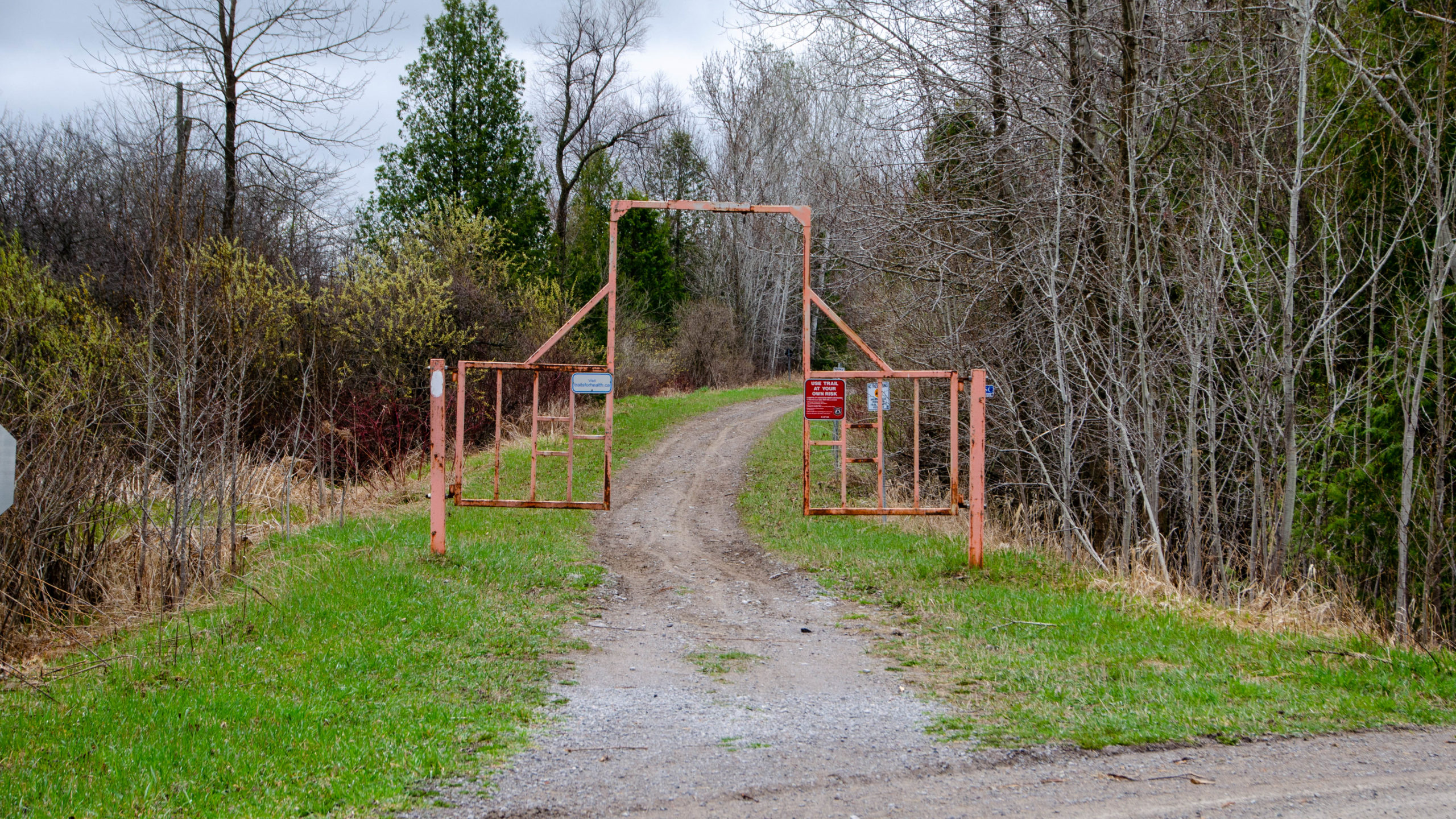 Access gates to the Victoria Rail Trial - South Corridor, south of Lindsay.